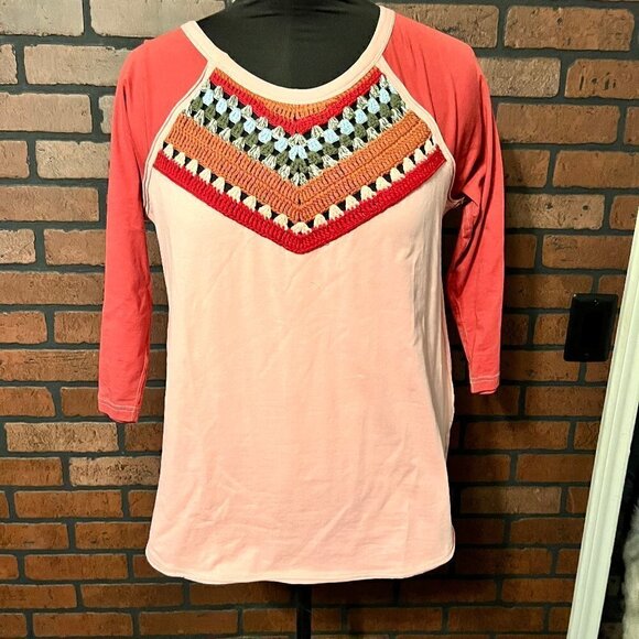 Tru Luxe Jeans Tops - NWOT Tru Luxe Jeans Crochet neck raglan sleeve shirt.  Size Med